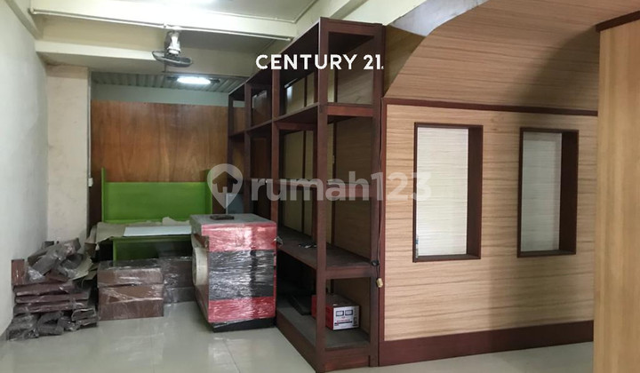 Spanish Square Shop House Ready to Use In Delta Mas 2