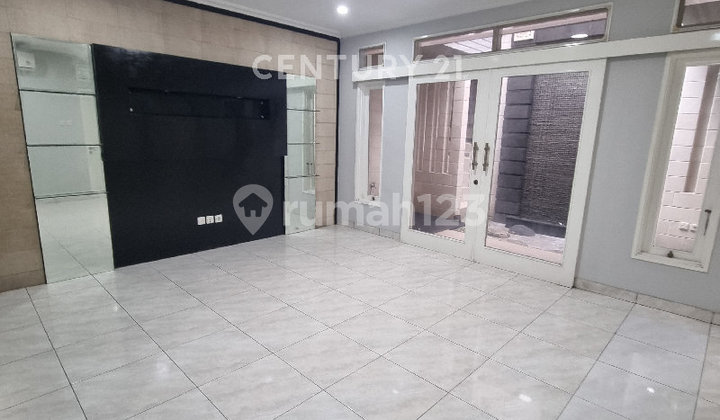 Rumah Bagus Sudah Renovasi Di Cluster Beverly Lippo Cikarang 2
