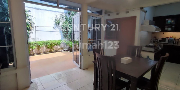 Rumah Bagus SHM Siap Huni  Di Grand Wisata Dekat Mal Living World 2