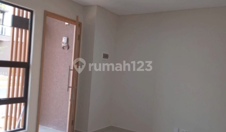 Nice New Unfurnished House in Savasa Deltamas Cluster, Cikarang 1