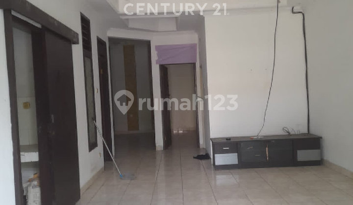 Affordable, Comfortable, and Safe Rental House in Meadow Green Lippo Cikarang 2