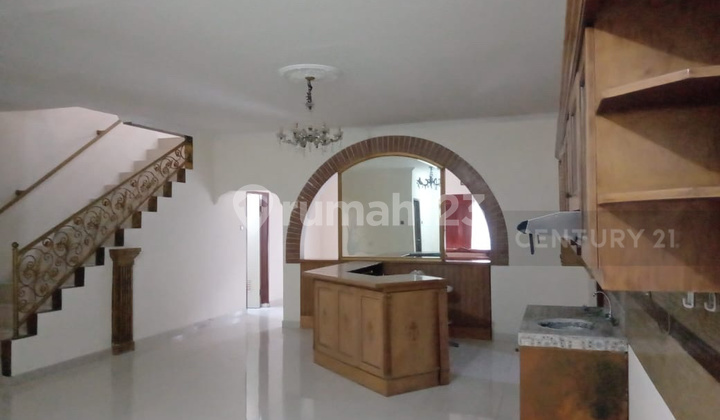 Luxury House in Dago Raya Lippo Cikarang. 2