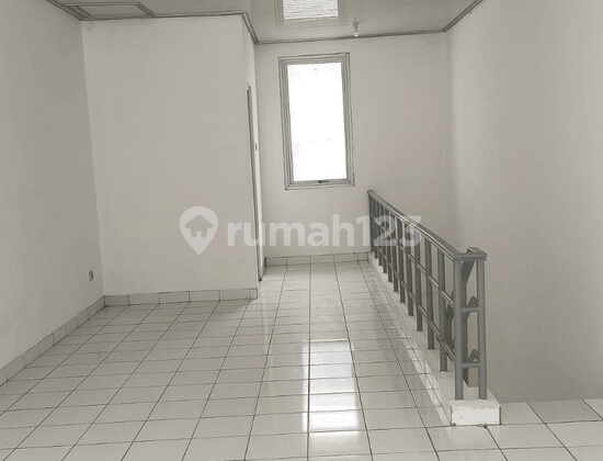Palais De Paris 2-Story Ready-to-Use Shop House in Deltamas, Cikarang 2