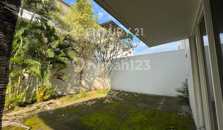 2-Storey House, Strategic Location, Near Toll Gate 2