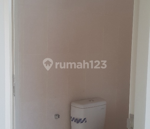 Nice 2-Story House in Ambrosia Cluster, Lippo Cikarang, Cikarang 2