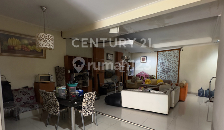 Rumah Bagus 2 Lantai Furnished Di Cluster Beverly Lippo Cikarang     2