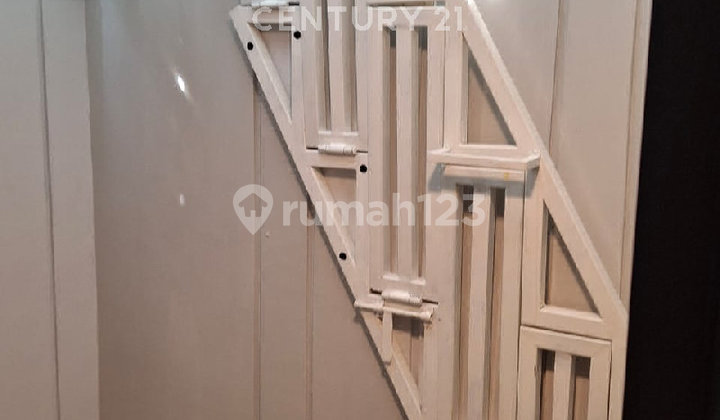 Rumah Xyz Bagus 2 Lantai Siap Huni di Lippo Cikarang 2