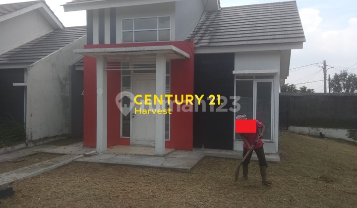 Quick Sale Good Unfurnished Ready to Occupy House in Cilengsi 1