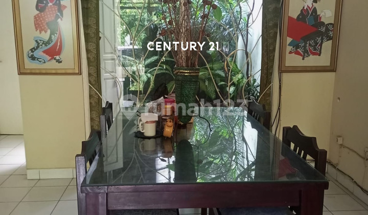 Rumah Nyaman Strategis di Meadow Green Lippo Cikarang