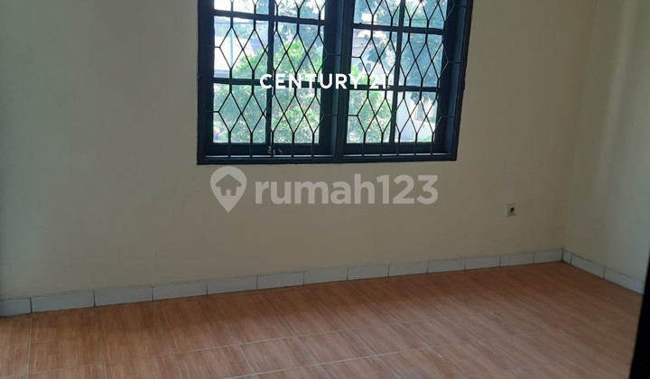 Nice Ready-to-Occupy House in Meadow Green Cluster Lippo Cikarang 2