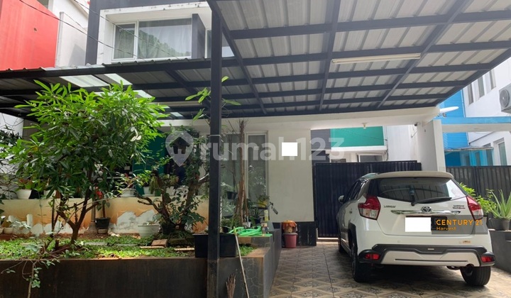 Beautiful 2-Storey Furnished House in Meadow Green Lippo Cikarang