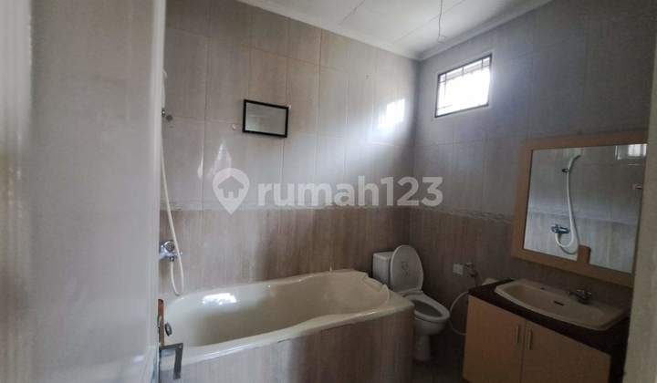 Rumah 2 Lantai Furnished Siap Huni di Menteng Lippo Cikarang, Cikarang 2