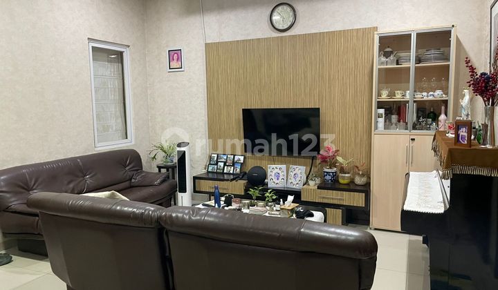 Dijual Rumah Sunter Jaya 1.5 Lantai 2