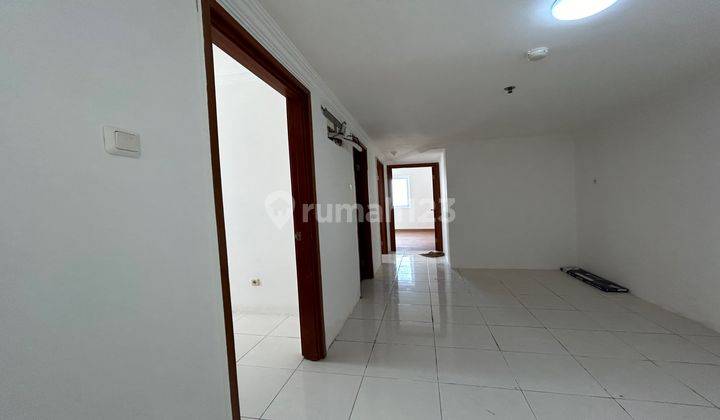 Disewakan Apartemen Grand Palace Kemayoran Semi Furnished 3 Bedroom 2