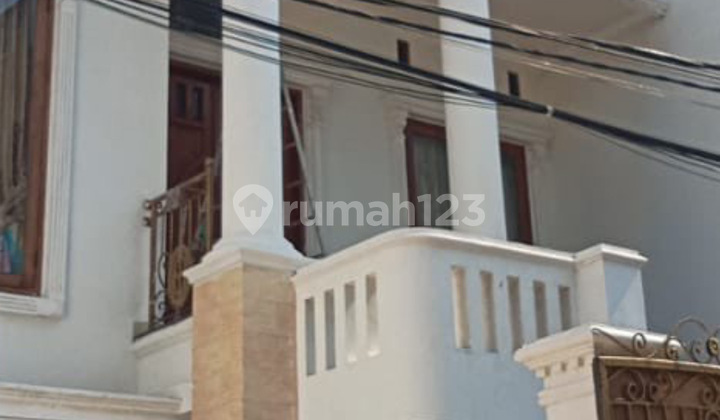 Dijual Rumah 3 Lantai Bagus Kelapa Gading