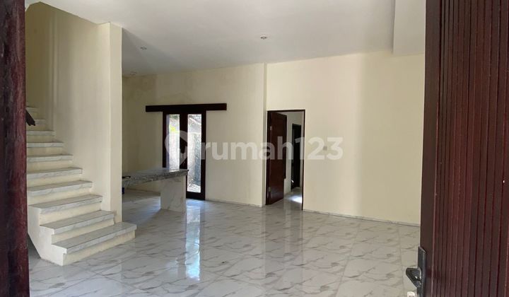 Rumah 2Lantai 4 KT di Area Cargo Denpasar Utara Bali Rumah 2Lantai 4 KT di Area Cargo Denpasar Utara Bali