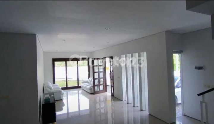 Beautiful House, Strategic Location, Semi-Furnished AREA Jimbaran BALI 2
