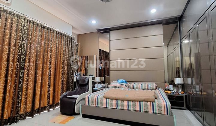 Rumah Puri Mansion 2 lantai rapih siap huni SHM Bagus