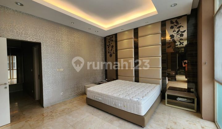 Rumah PIK ukuran 8x17, 3 lantai full furnish Bagus Rumah PIK ukuran 8x17, 3 lantai full furnish Bagus