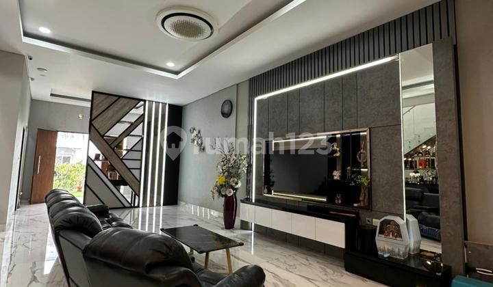 Dijual Rumah Pantai Indah Kapuk. 8x25 3,5lantai Full Furnish