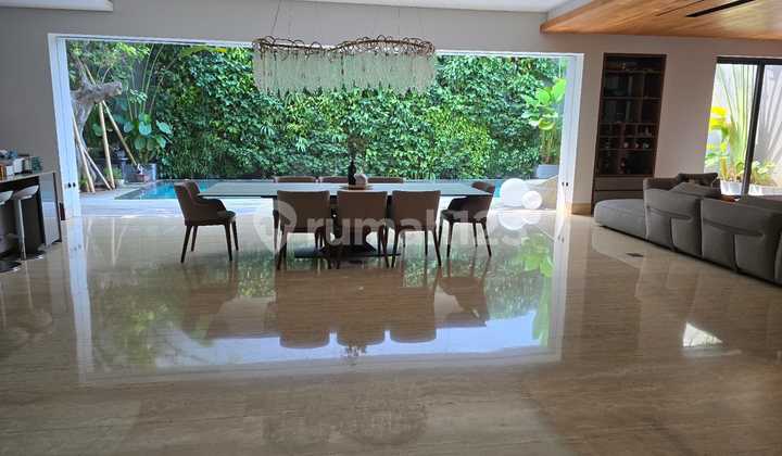 Rumah Modern Tropical Pik Jarang Ada Full Furnish Bagus 2