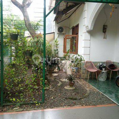 Rumah Bagus Murah SHM Timur 2 Unit Rumah 1