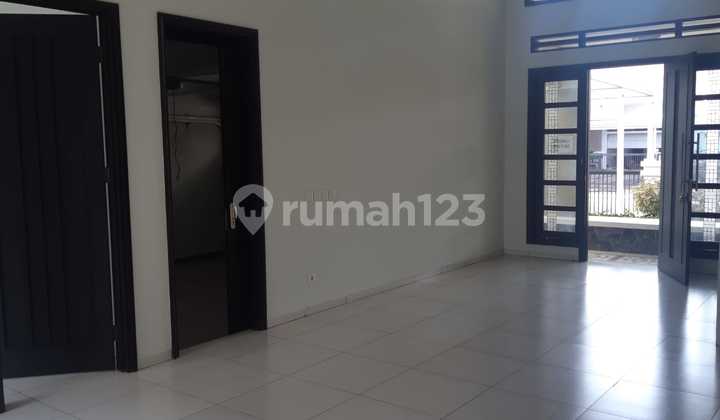 Dijual Rumah Nyaman di Bandung Tempo Doeloe Kota Baru Parahyangan 2
