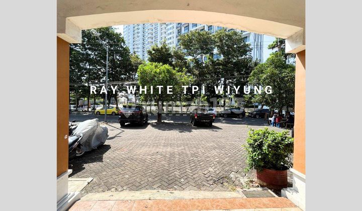 Disewakan Ruko di Raya darmo permai surabaya 1