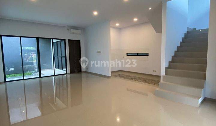 Di jual rumah bagus/baru 2lt semi furnise di komlek pertamina 2