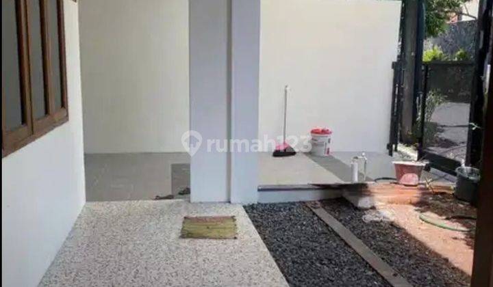 Di Sewakan Rumah Luas Bagus 2lt Semi Funis di Sek 9 Bintaro 2