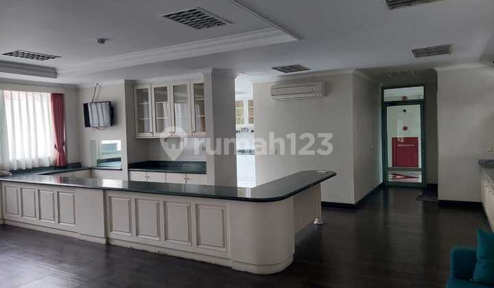 Di Jual Cepat Rumah Comersil 3 Lantai Di Menteng Jakata Pusat