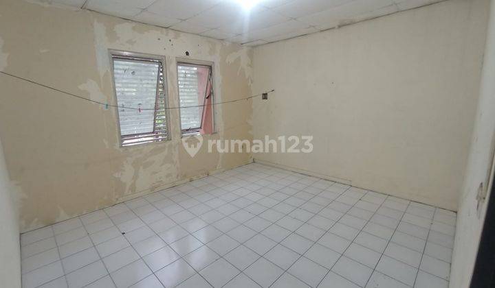 Di Sewakan.ruko Strategis 3 Lantai Hadap Ke Jalan Raya 2