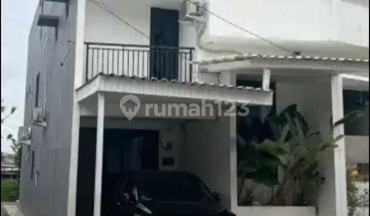 Di Sewakan Rumah Baru Hok 2.Lt Semi Furnis di Dalam Clater