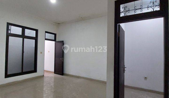 Di Sewakan Rumah Bagus 2 Lt Parkiran Luas Di Bintaro Sek 1. 2