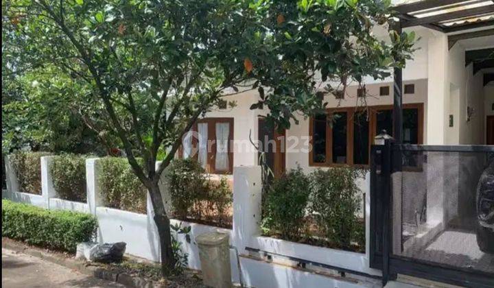 Di Sewakan Rumah Luas Bagus 2lt Semi Funis di Sek 9 Bintaro 1