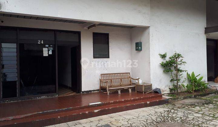 Rumah Dalam Komplek Di Tengah Kota  1