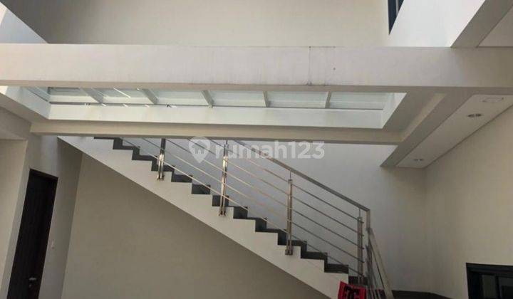 Rumah Baru 2 Lantai Di Tengah Kota Bandung 2