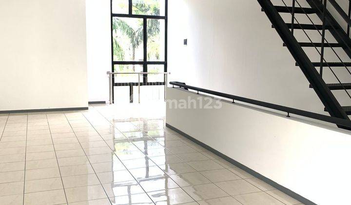 Rumah 2 Lantai Di Komplek Mekar Wangi 1