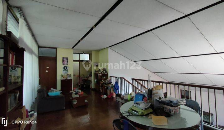 Rumah 2 Lantai Lokasi Strategis Di Tengah Kota 2