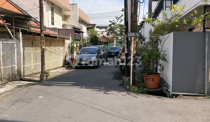 Old House in Tanjung Duren Complex Old House in Tanjung Duren Complex