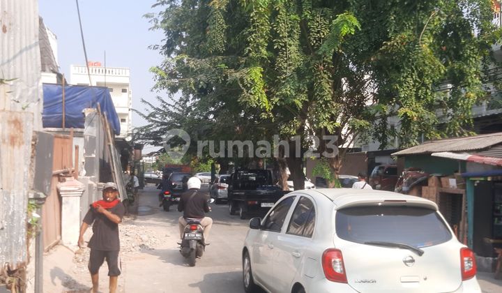 Shop House in Taman Ratu, 24/7 Busy Access, SHM (Certificate of Ownership) 2