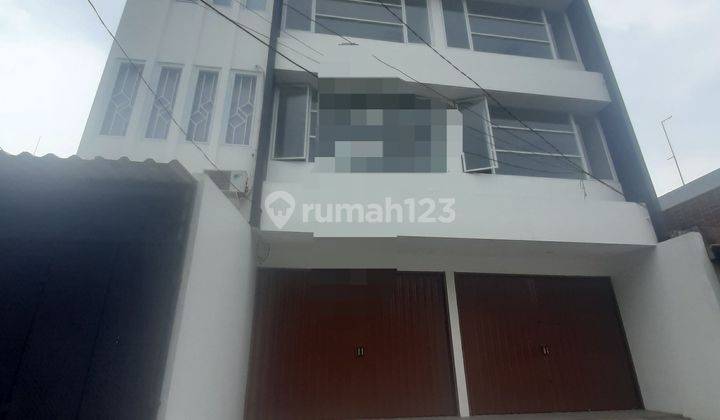 Rumah model ruko baru pinggir jalan  1