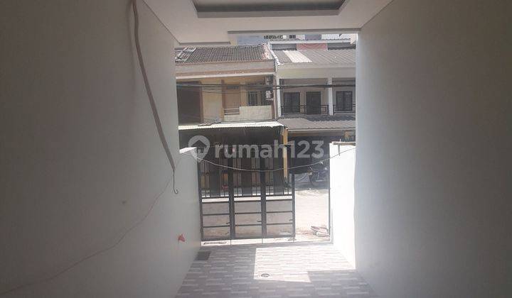 Rumah grogol area kosan carport 2mobil 2