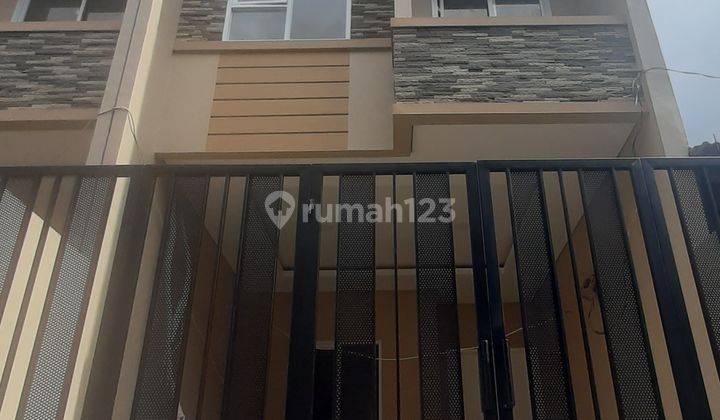 Rumah Baru Tomang Shm Nyaman  1