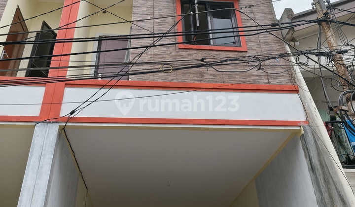 New Ready-to-Occupy House in Tanjung Duren New Ready-to-Occupy House in Tanjung Duren