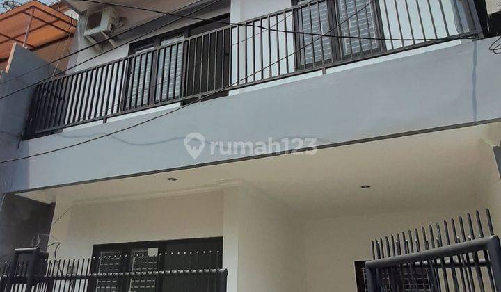 Rumah Siap Huni Bagus Rapi Tanjung Duren Selatan. 1