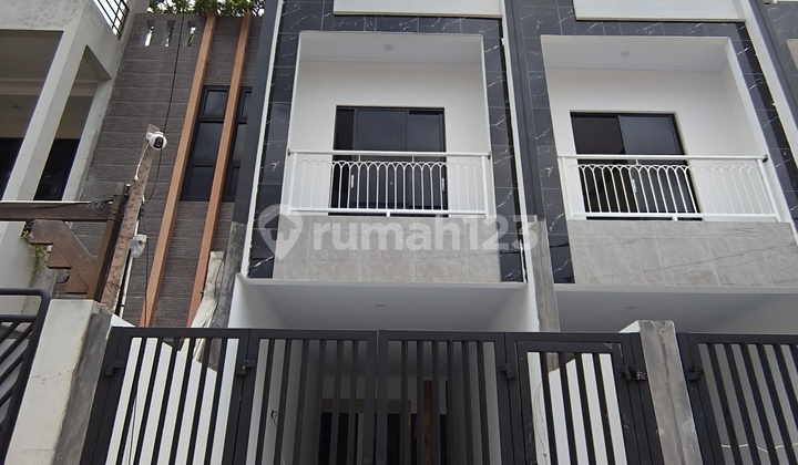 Rumah Bagus Baru Akses 3 Mobil Harga 2 M An  2
