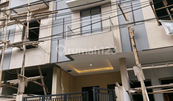 Rumah Baru Komplek Depan Taman Duri Kepa SHM Rumah Baru Komplek Depan Taman Duri Kepa SHM