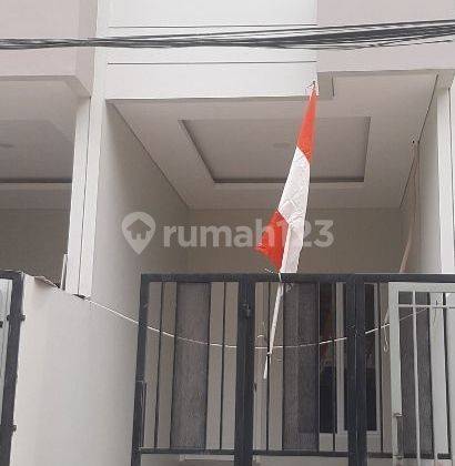 Rumah komplek taman ratu akses 2mobil murahh 1