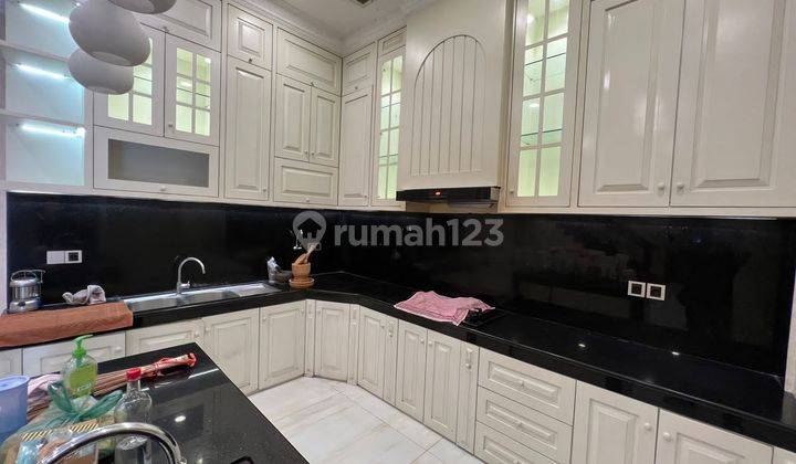 Rumah di Jalan Tengku Amir Hamzah Dijual
 2